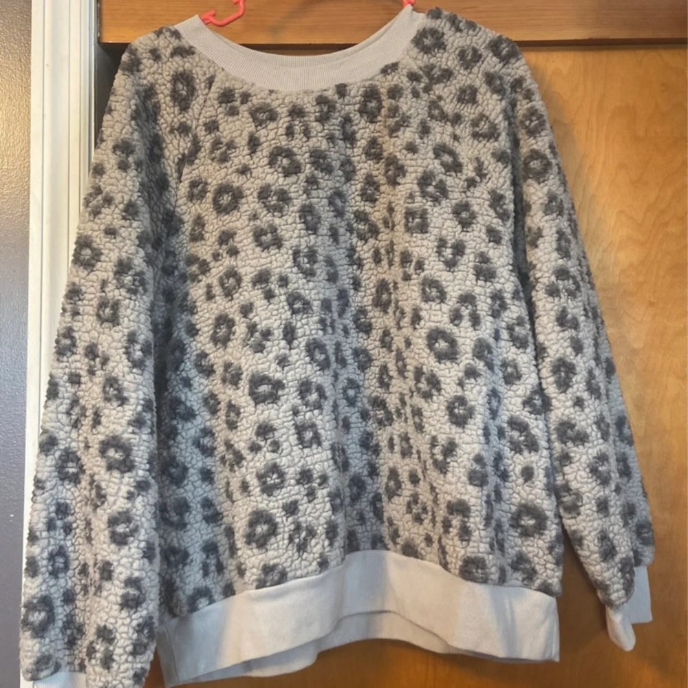 Old Navy Sherpa sweatshirt